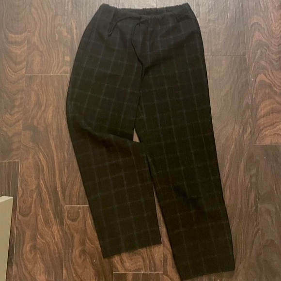 Aritzia babaton mid rise soft flannel twill plaid pants - Picture 3 of 4